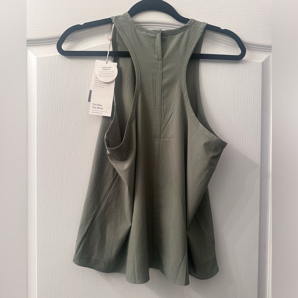 Vuori Olive Green top M - Picture 4 of 6